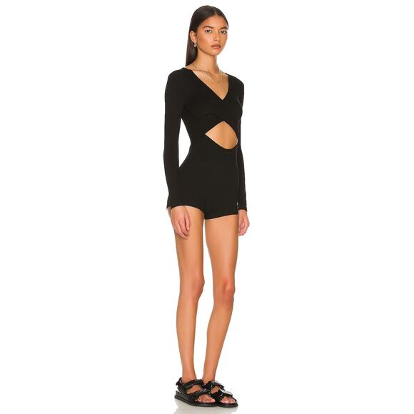 Superdown Ayla Cut Out Romper Black Ribbed Long Sleeve V-Neck Jersey Sz L - Picture 7 of 15